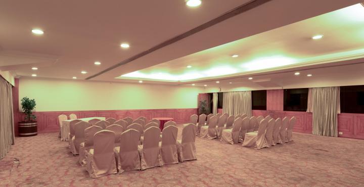 Monarch Brigade Road Hotel Bangalore Bagian luar foto