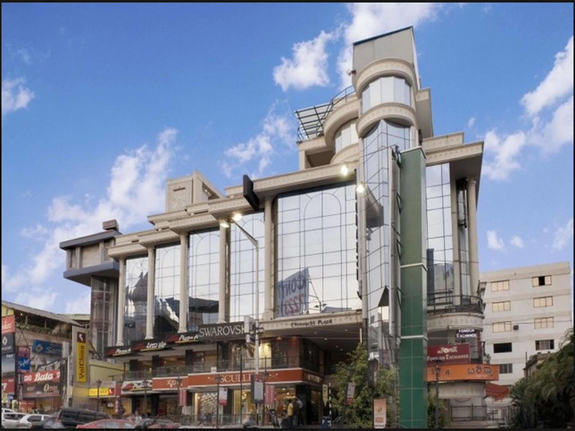 Monarch Brigade Road Hotel Bangalore Bagian luar foto